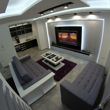 Grey Apartment Nis Exterior photo
