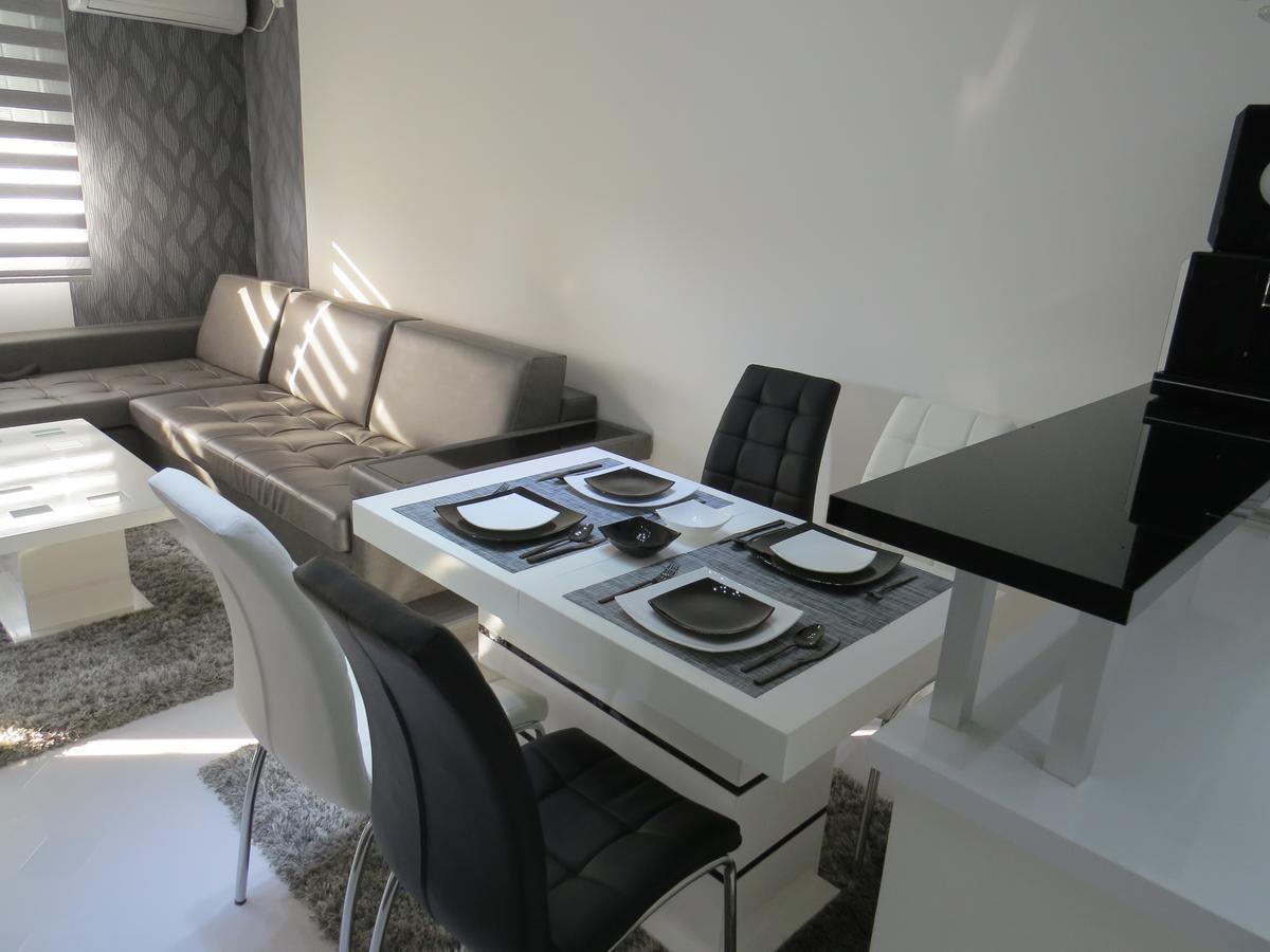 Grey Apartment Nis Exterior photo