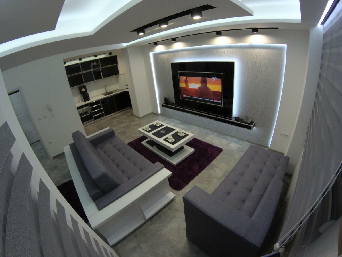 Grey Apartment Nis Exterior photo