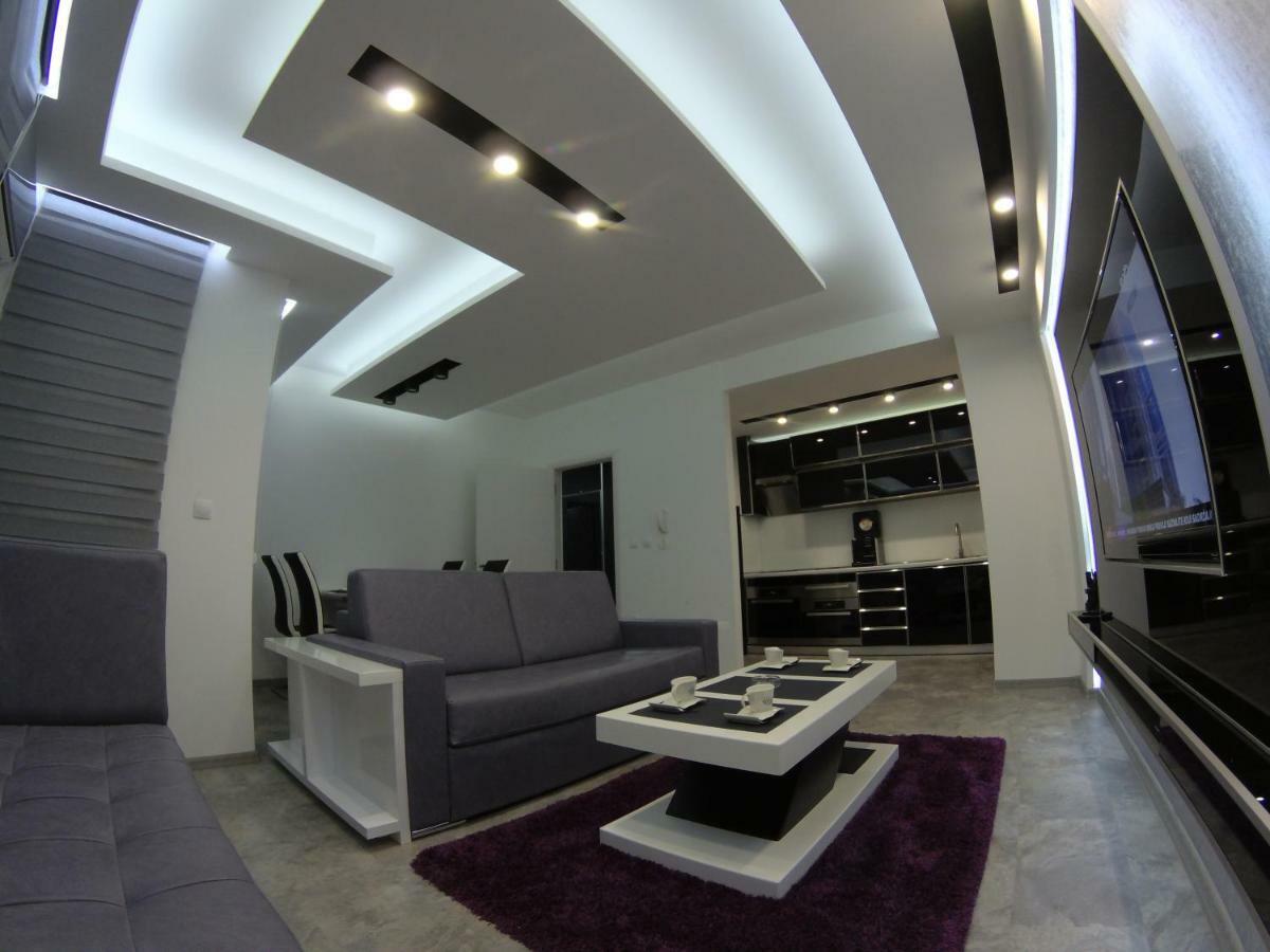 Grey Apartment Nis Exterior photo
