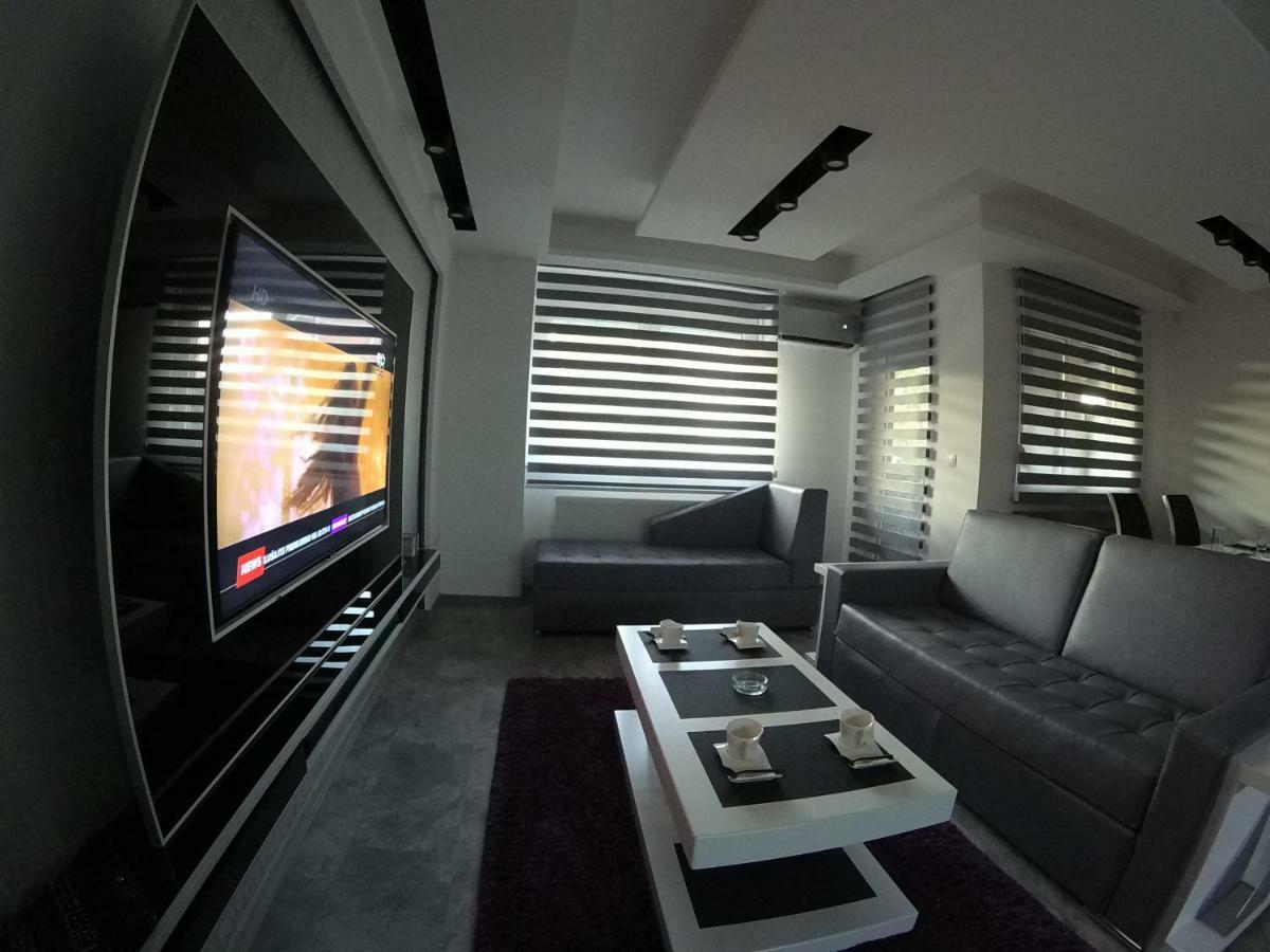 Grey Apartment Nis Exterior photo